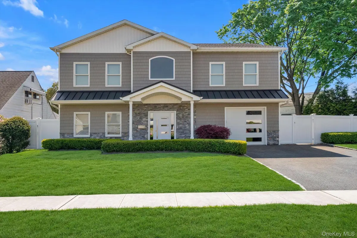 41 Patience Lane, Westbury, NY 11590 - #1