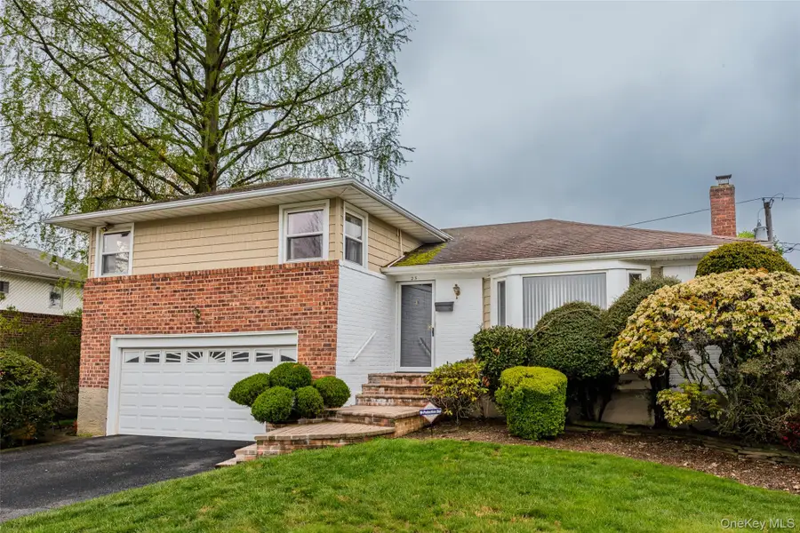 25 Hollywood Drive, Plainview, NY 11803 - #2