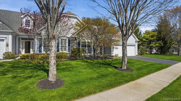 49 Samantha Circle #49, Westhampton, NY 11977