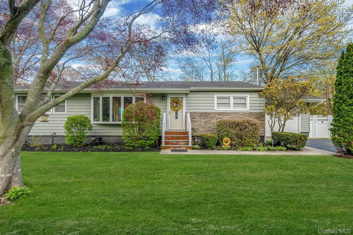 19 Cypress Lane, Shirley, NY 11967 - #1