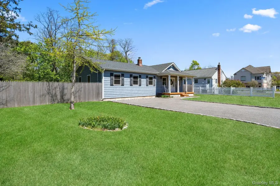 11 Jackson Street, East Islip, NY 11730 - #3