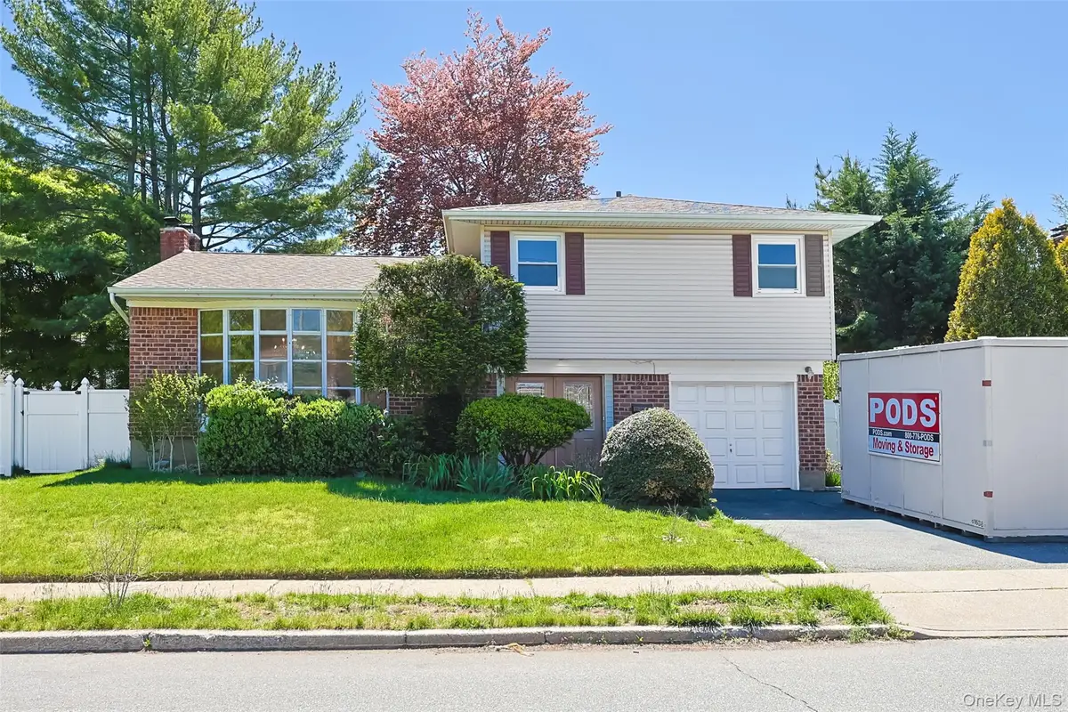 29 Edna Drive, Syosset, NY 11791 - #1