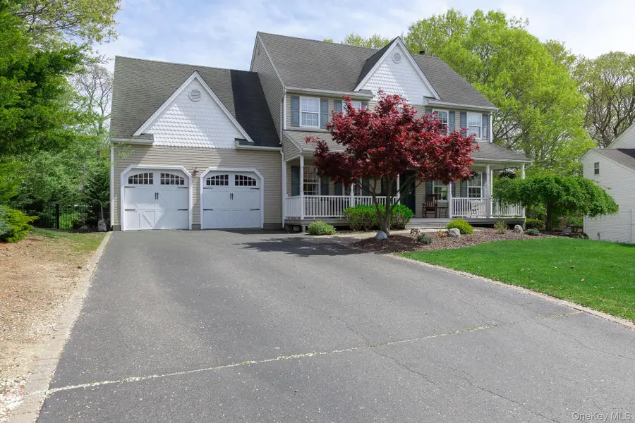 2 Crystal Court, Smithtown, NY 11787 - #2
