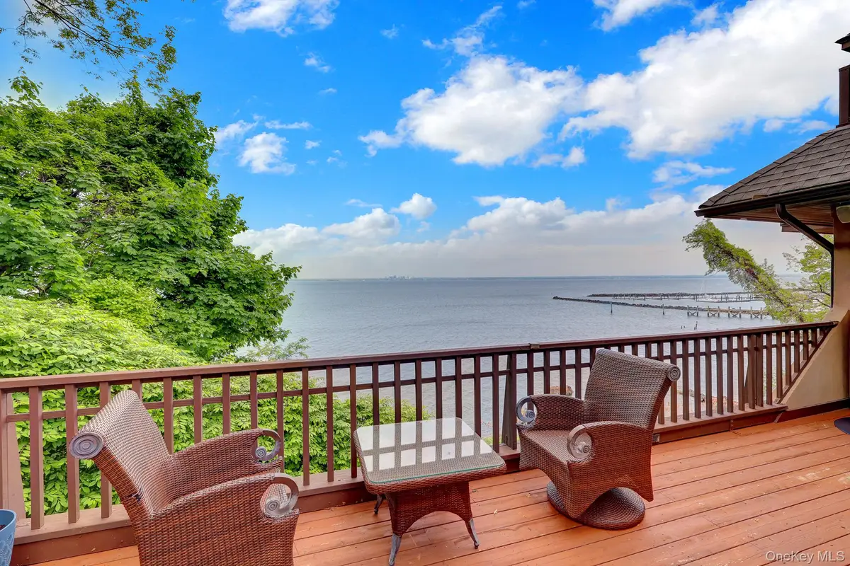 35 Sunview Drive, Glen Cove, NY 11542 - #1