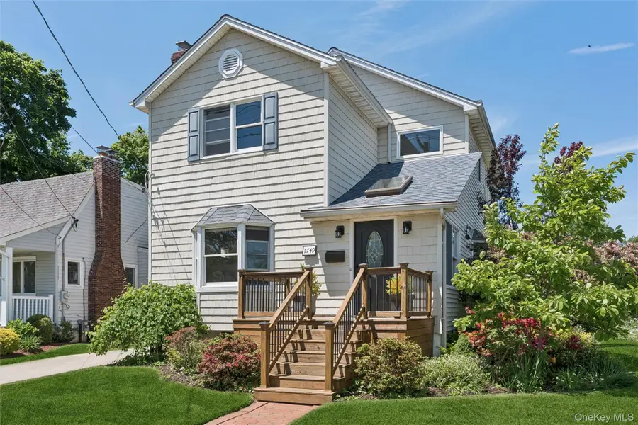 1749 Commonwealth Avenue, Merrick, NY 11566 - #2
