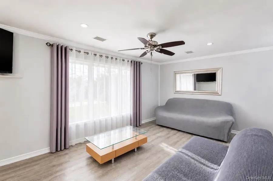 183 Broadway Street, Brentwood, NY 11717 - #3