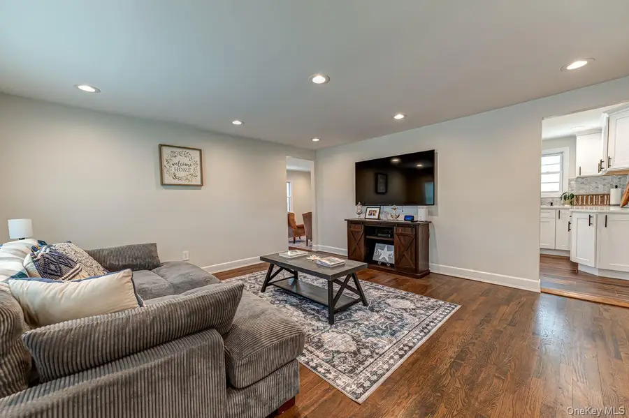 59 Serene Place, Hauppauge, NY 11788 - #3