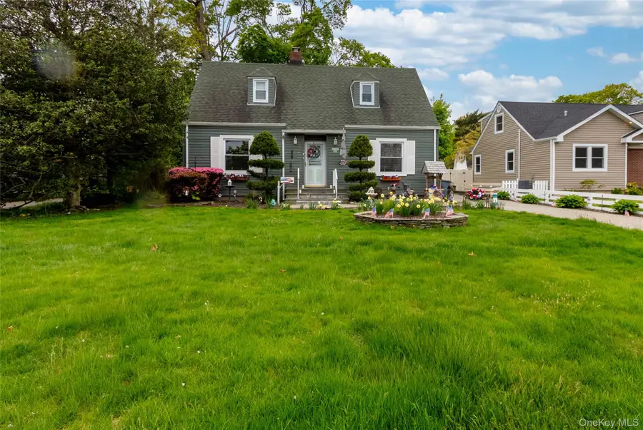 90 Sunset Road, Bay Shore, NY 11706 - #2