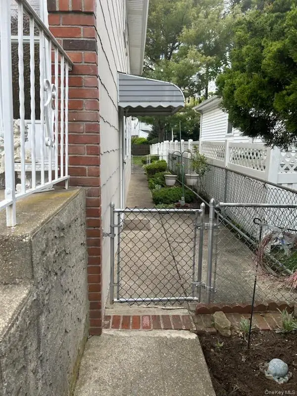30 Malverne Avenue, Malverne, NY 11565 - #3