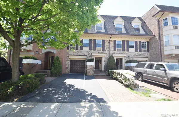 208-08 Robert Road #191M, Bayside, NY 11360