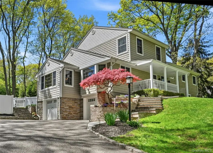 60 Woodvale Avenue, Kings Park, NY 11754 - #3