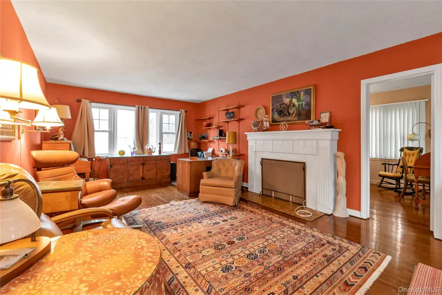 165 Linmouth Road, Malverne, NY 11565 - #2