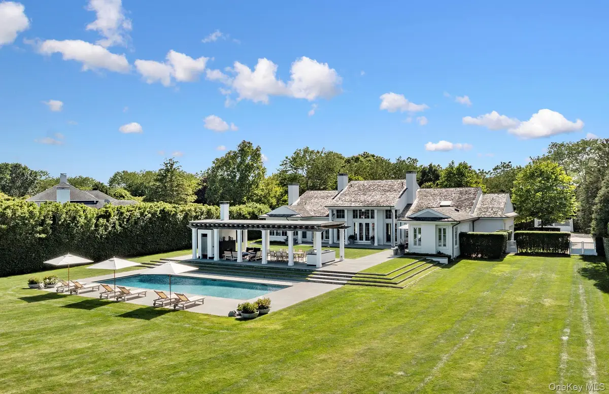 210 Downs Path, Southampton, NY 11968 - #1