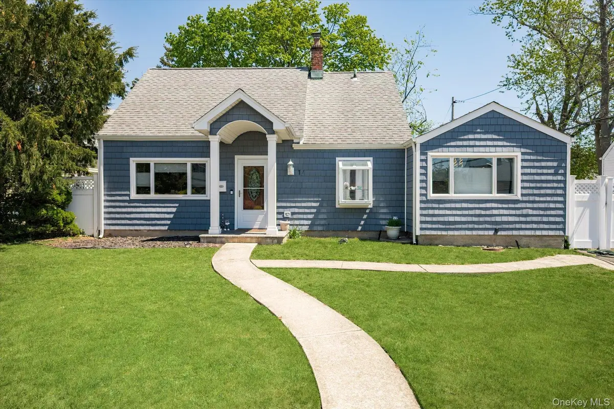 17 Vista Lane, Levittown, NY 11756 - #1