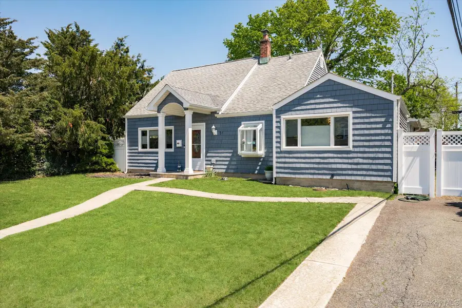 17 Vista Lane, Levittown, NY 11756 - #2
