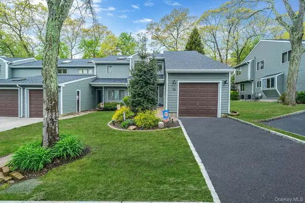 35 Jeremy Circle, Nesconset, NY 11767