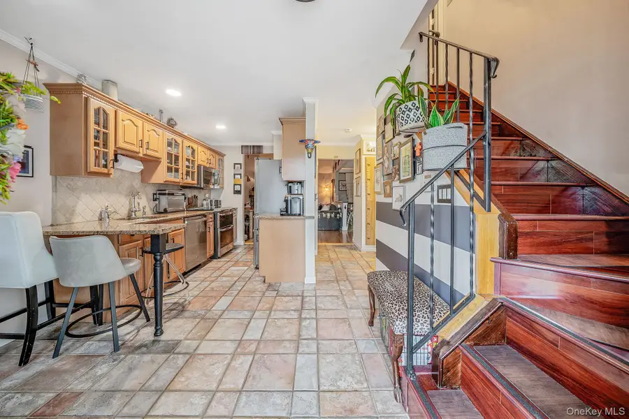 35 Jeremy Circle, Nesconset, NY 11767 - #3