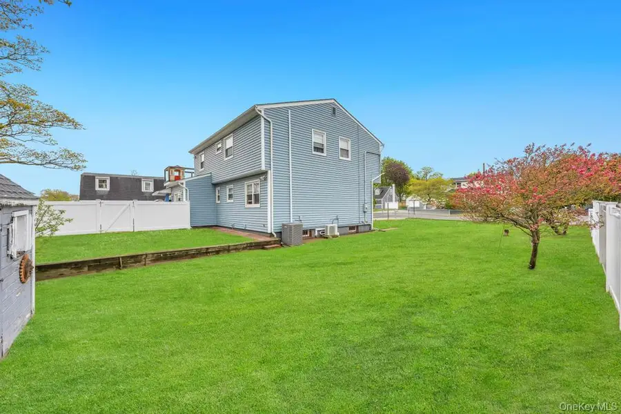 25 Gould Road, Centereach, NY 11720 - #3