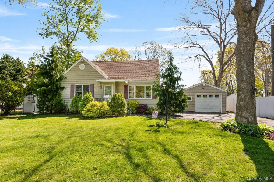1321 Thompson Drive, Bay Shore, NY 11706 - #2