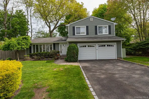 17 Lodge Lane, Miller Place, NY 11764