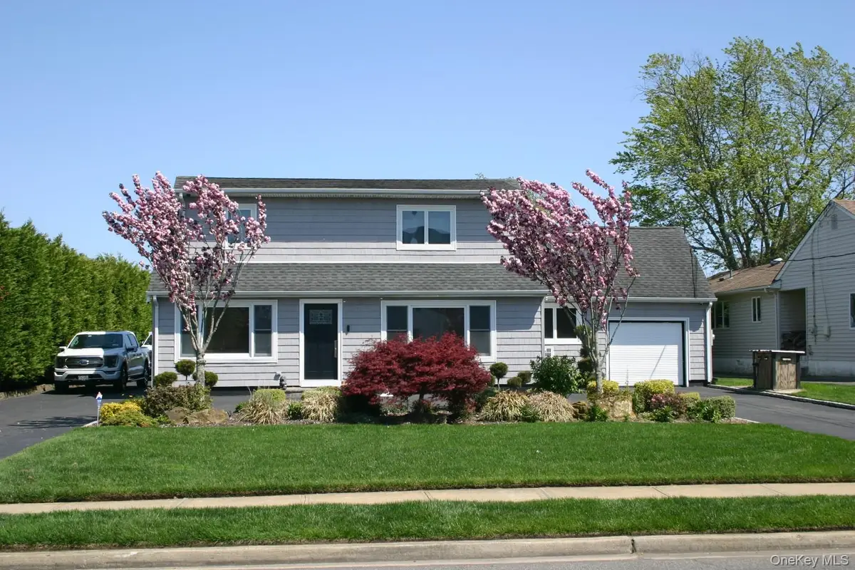 121 Ocean Avenue, Massapequa, NY 11758 - #1