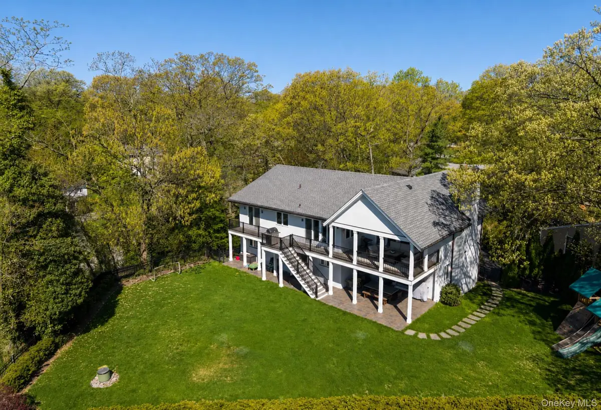 8 Shoreview Circle, Pelham, NY 10803 - #1