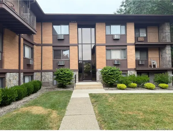 10 Oakwood Terrace #65, New Windsor, NY 12553