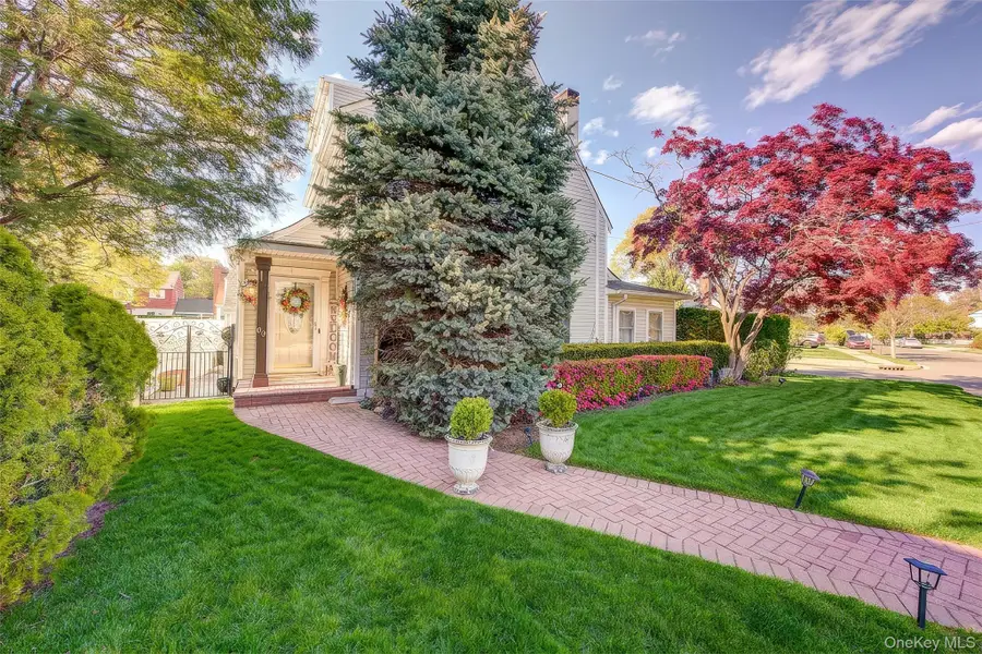 63 Buckingham Place, Lynbrook, NY 11563 - #2