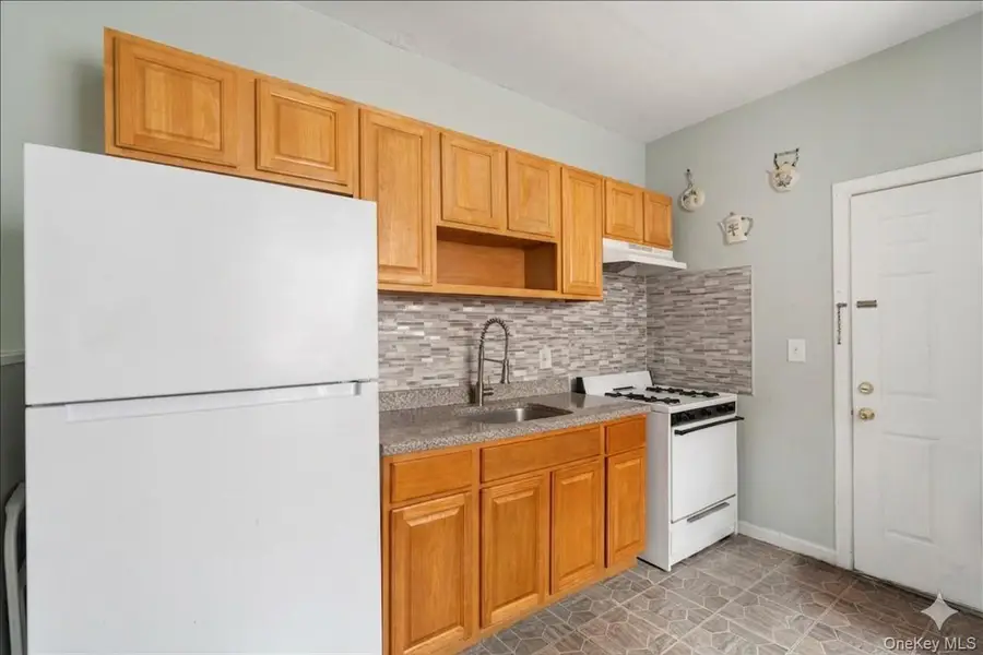1034 Winthrop Street, Brooklyn, NY 11212 - #3
