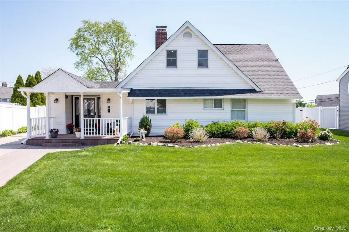 41 Disc Lane, Wantagh, NY 11793 - #1