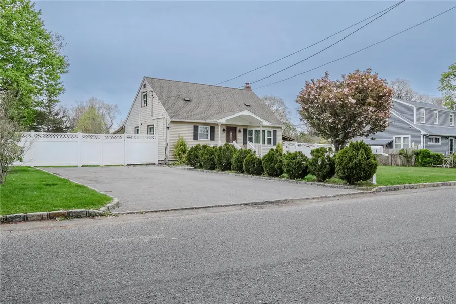 7 Oak Street, Brentwood, NY 11717 - #3