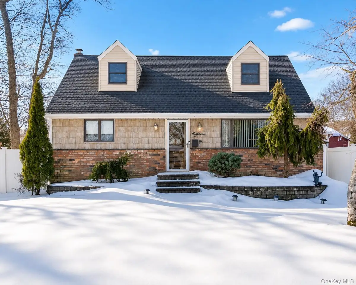 18 Yale Street, Islip, NY 11751 - #1