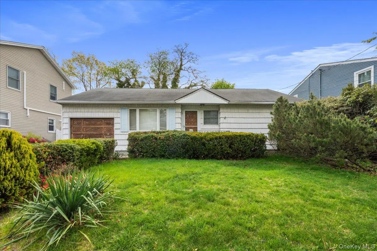 933 Dana Avenue, Valley Stream, NY 11580 - #1