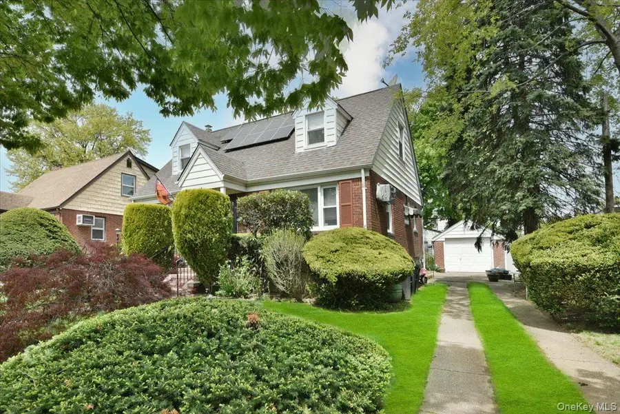 246-35 85th Road, Bellerose, NY 11426 - #3