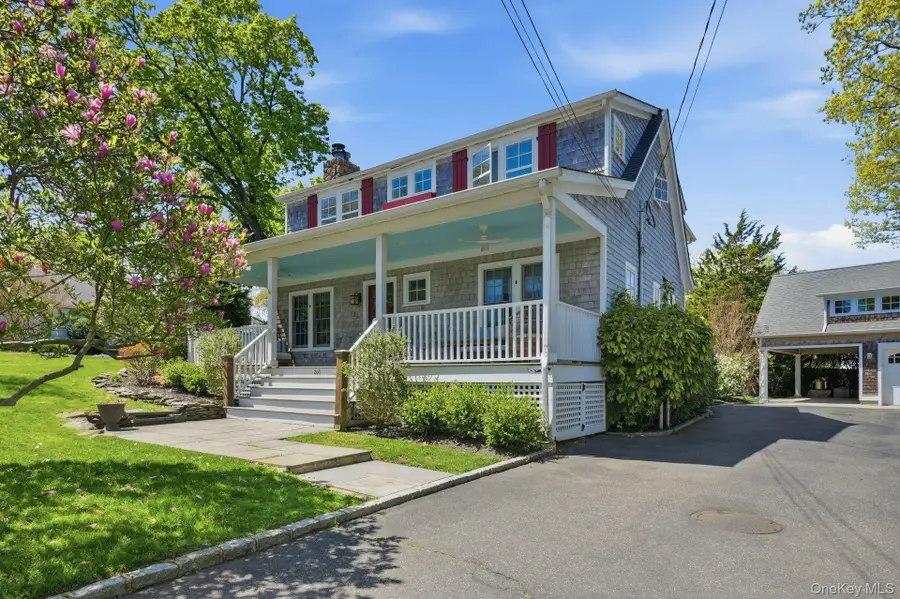 200 Grant Street, Centerport, NY 11721 - #2