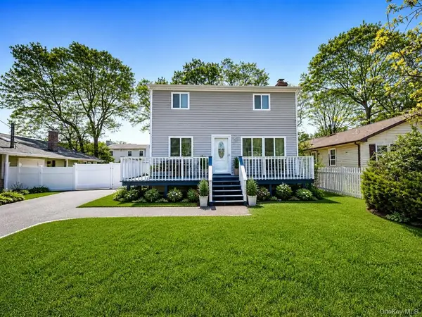 18 Pennwood Drive, Mastic Beach, NY 11951