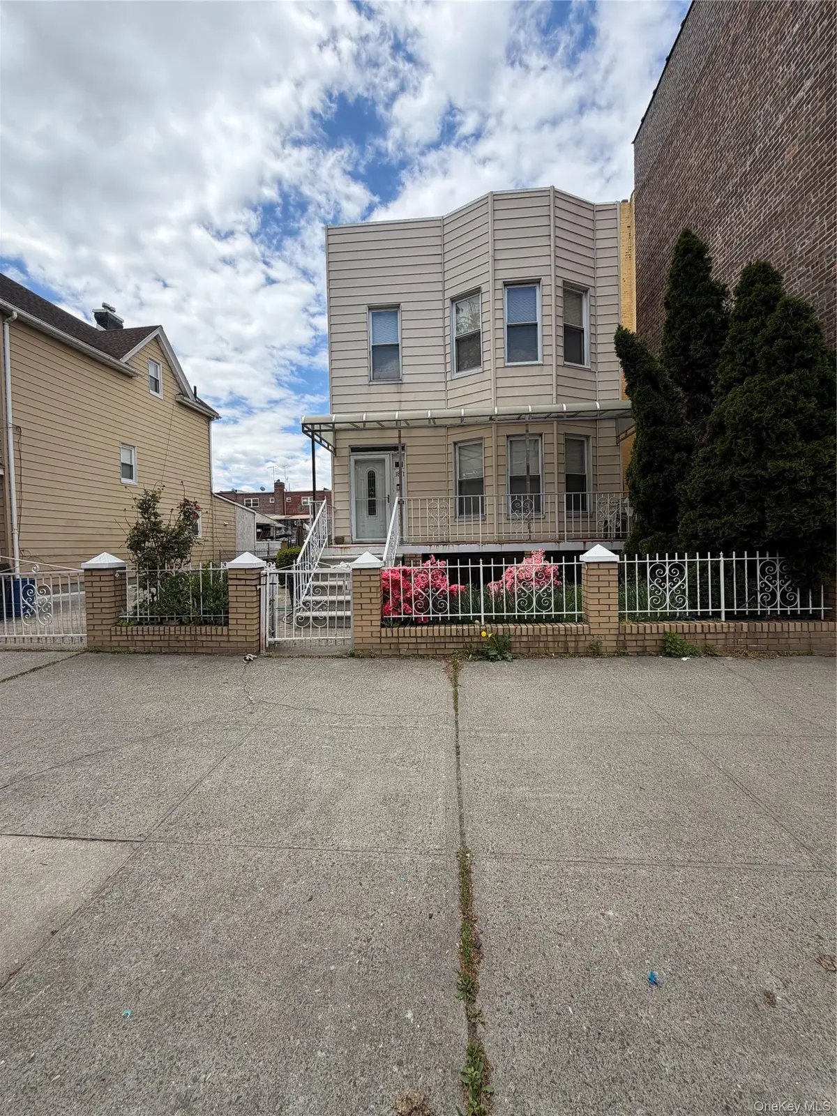 1871 Matthews Avenue, Bronx, NY 10462 - #1