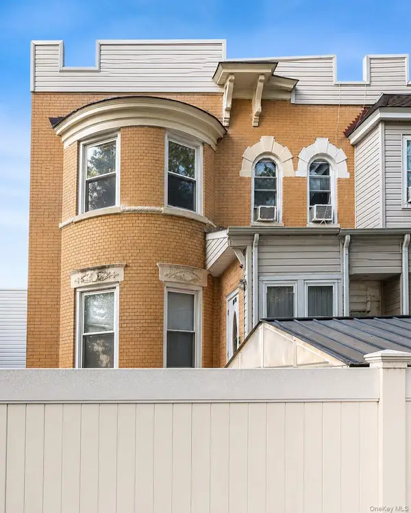 8786 115th Street, Richmond Hill, NY 11418