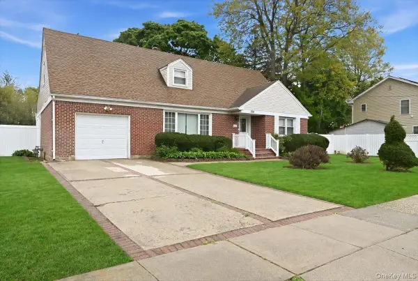336 Princeton Street, Westbury, NY 11590