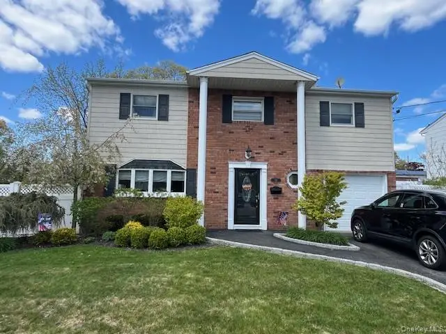 385 Garden Street, West Islip, NY 11795 - #1