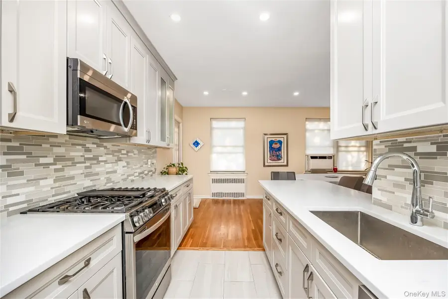 162-41 Powells Cove Boulevard #6S, Whitestone, NY 11357 - #3