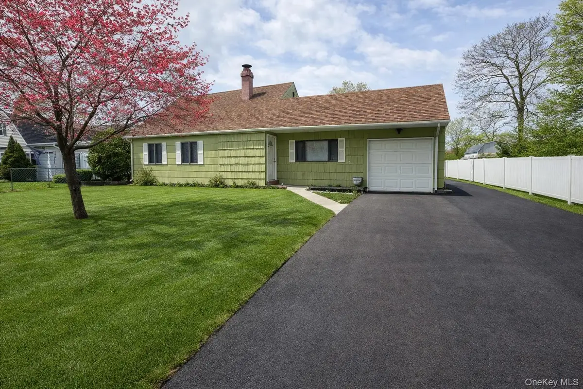 88 Matsunaye Drive, Medford, NY 11763 - #1