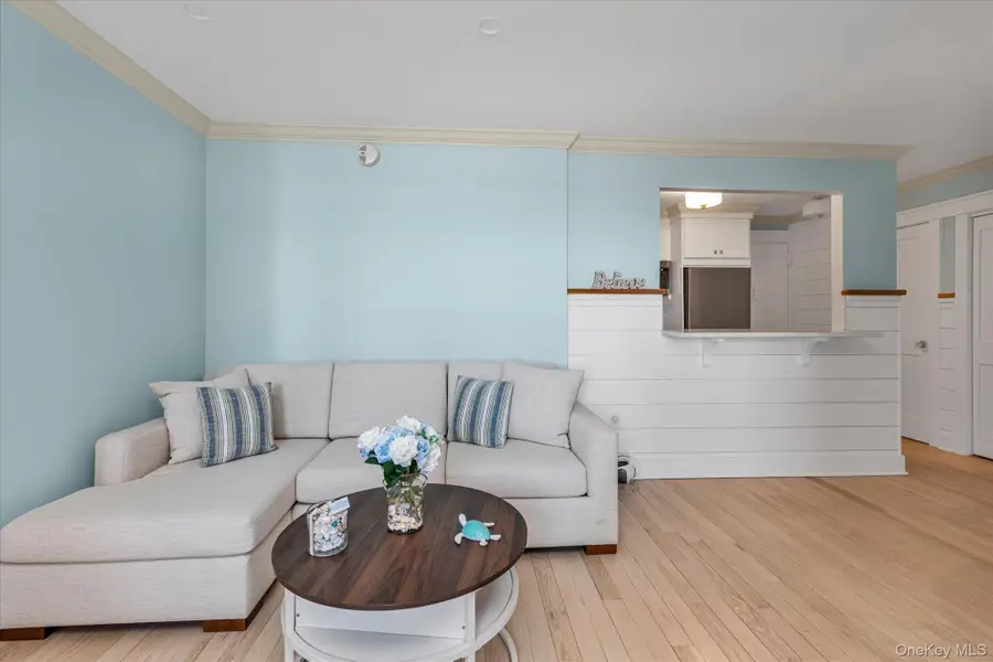 370 W Broadway #2Y, Long Beach, NY 11561 - #2