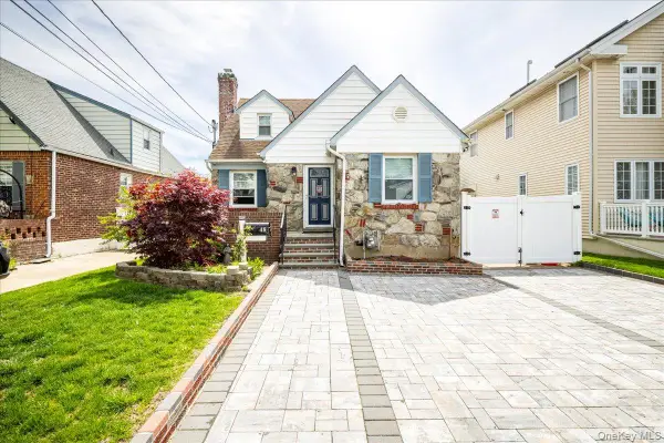 48 Hommell Street, Valley Stream, NY 11580