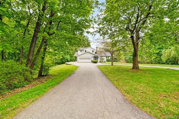 24 Overlook Drive, Pawling, NY 12564