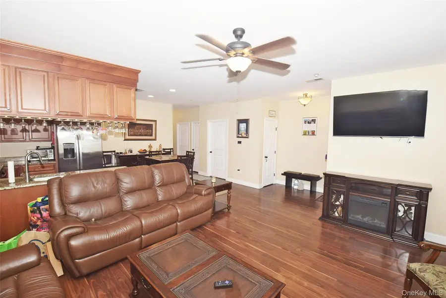 209 Okeefe Court, Oakdale, NY 11769 - #3
