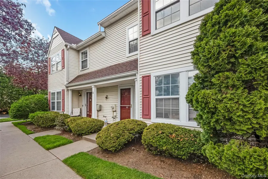 27 Stratford Green, Farmingdale, NY 11735 - #3