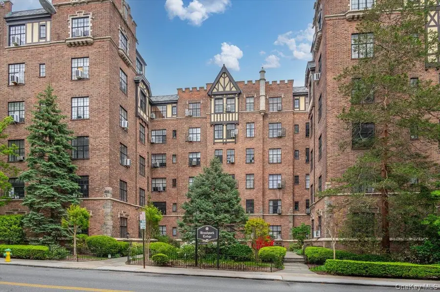 2 Westchester Ave #6P, White Plains, NY 10601 - #3
