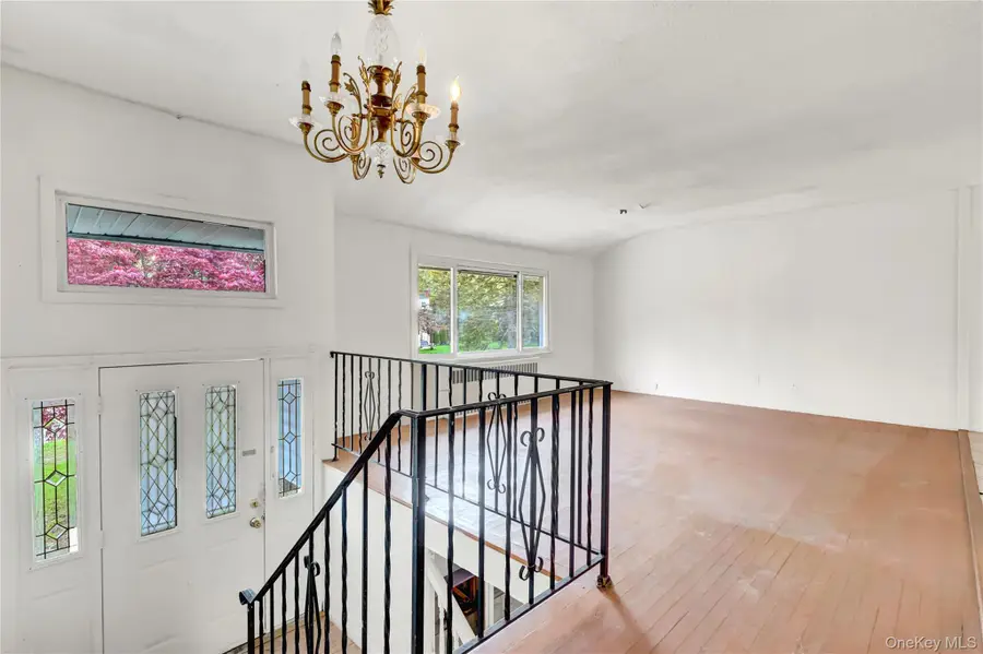256 Vanderbilt Avenue, Brentwood, NY 11717 - #3