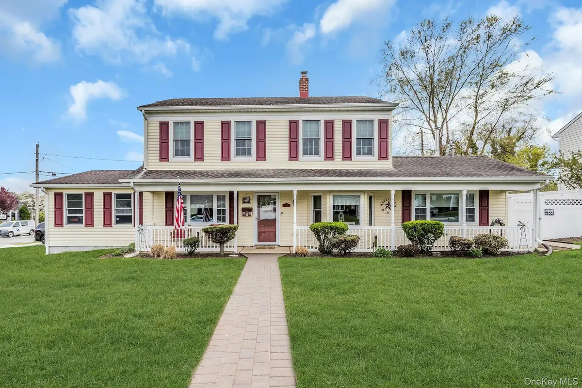 42 Spring Lane, Levittown, NY 11756 - #1